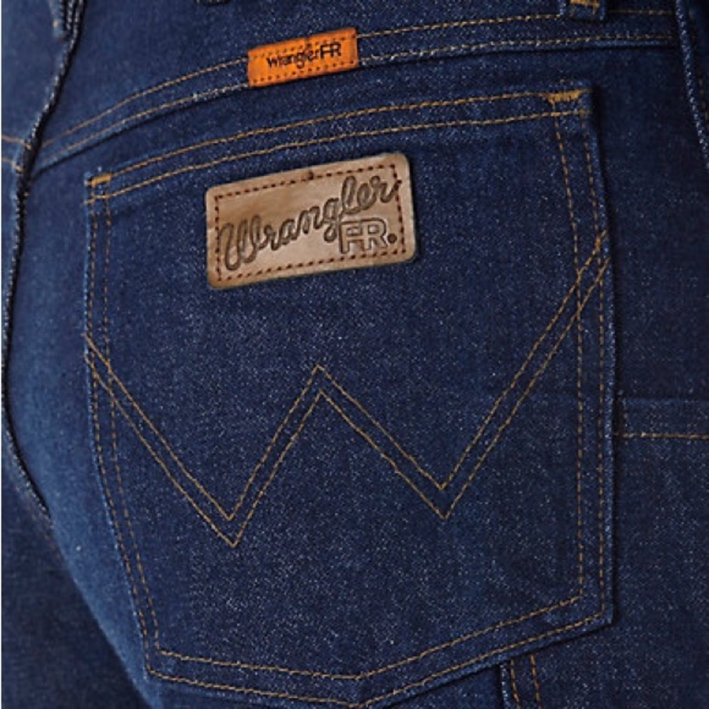 Wrangler Men’s Flame Resistant 🔥 Relaxed Fit Jeans in Pre-Wash Size 34x36